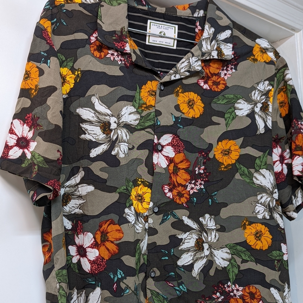 Floral / camo button up